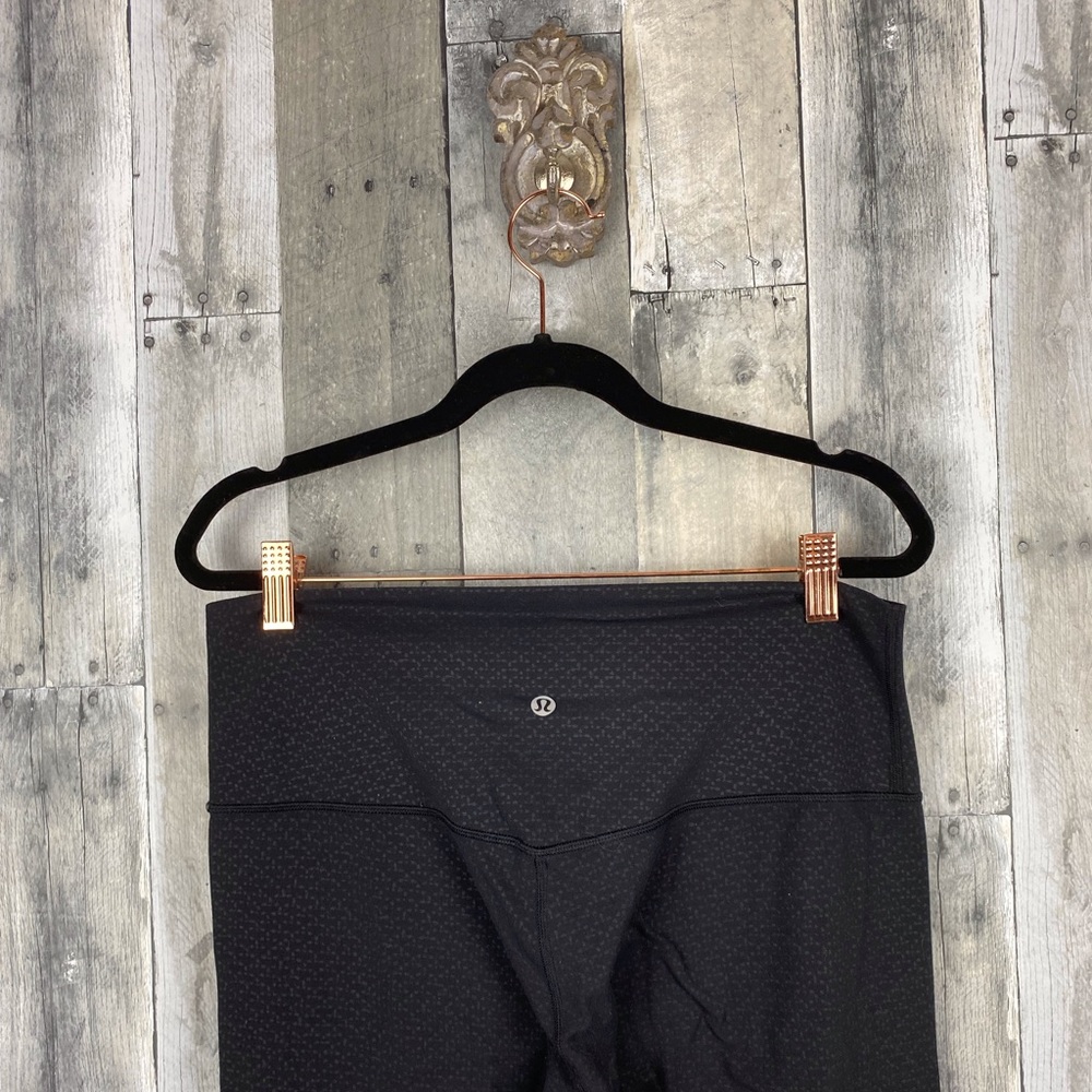 Lululemon Align 25” Leggings Black Emboss Size 12 - Picture 7 of 14